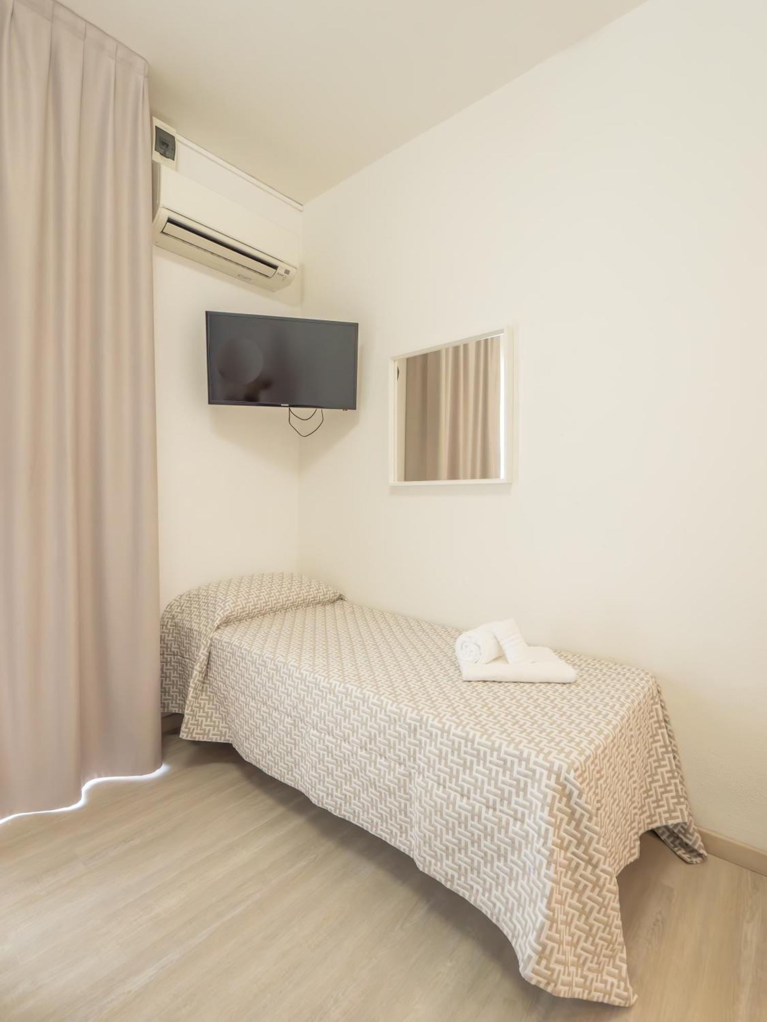 Hotel La Bussola Finale Ligure Exterior photo